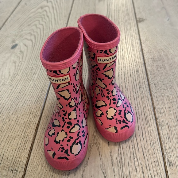 Hunter Other - Youth Girl's Hunter First Classic Leopard Print Rain Boots Pink lil girl UK 4.
